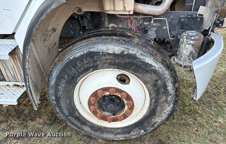 image for item EJ3337 2004 Freightliner Business Class M2 dump truck