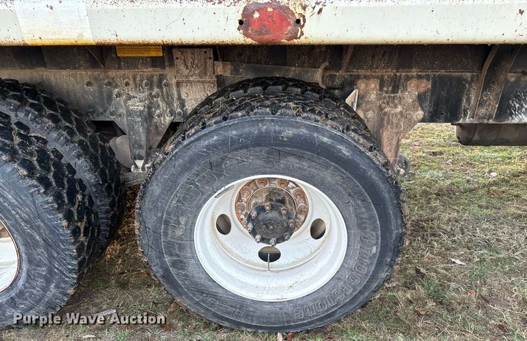 image for item EJ3337 2004 Freightliner Business Class M2 dump truck