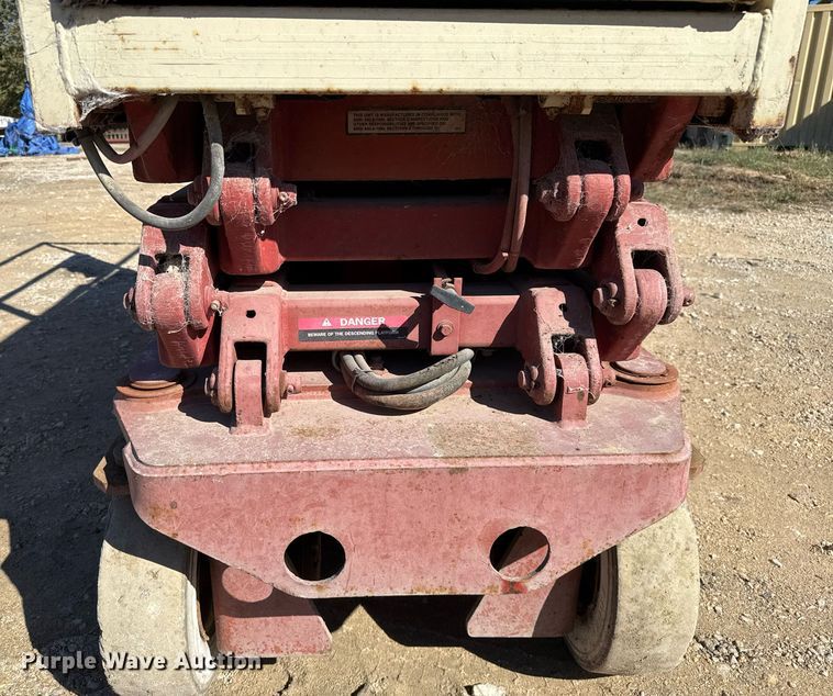 image for item EJ3338 Snorkel SL20 scissor lift