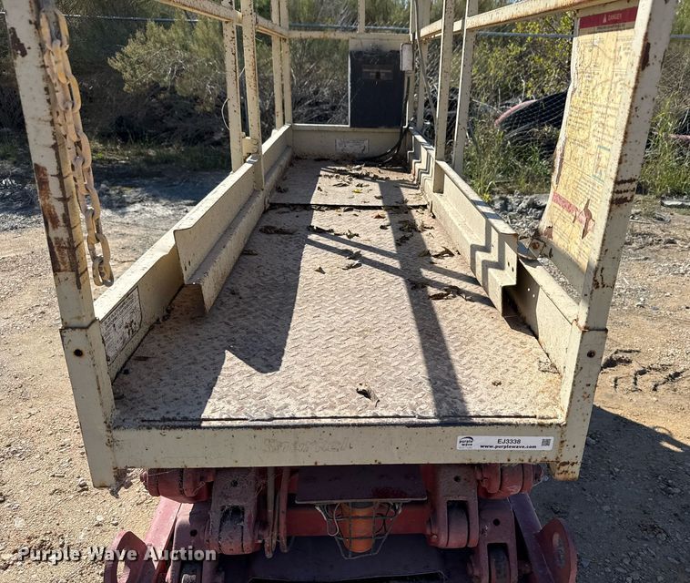 image for item EJ3338 Snorkel SL20 scissor lift