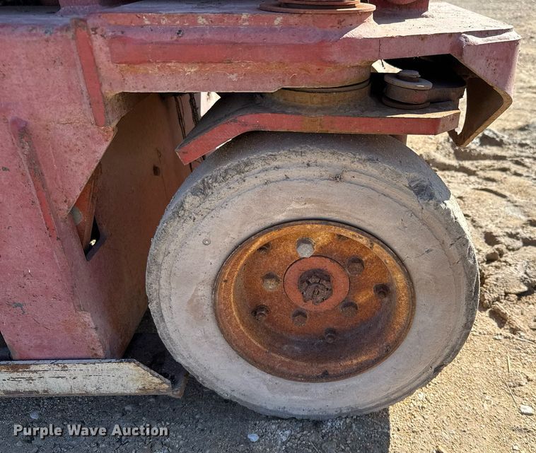 image for item EJ3338 Snorkel SL20 scissor lift