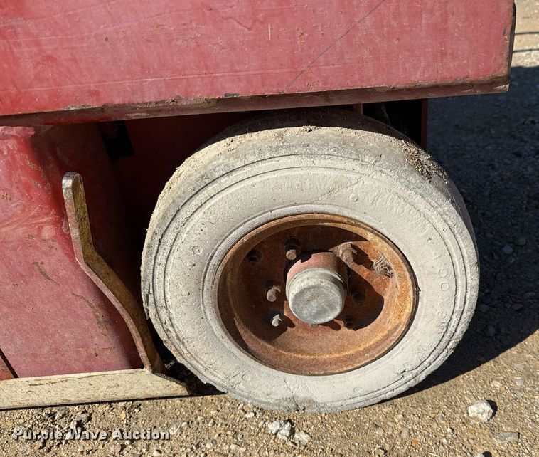 image for item EJ3338 Snorkel SL20 scissor lift