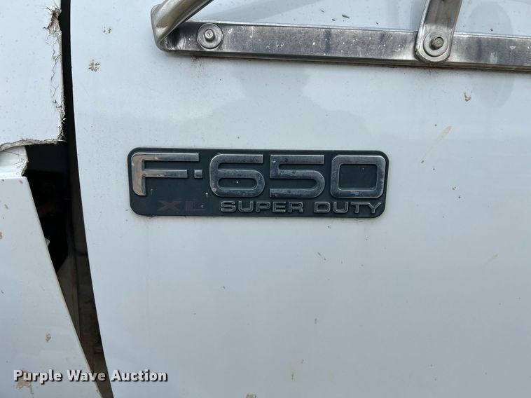 image for item EJ3340 2006 Ford F650 Super Duty XL water truck