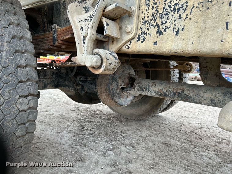 image for item EJ3340 2006 Ford F650 Super Duty XL water truck