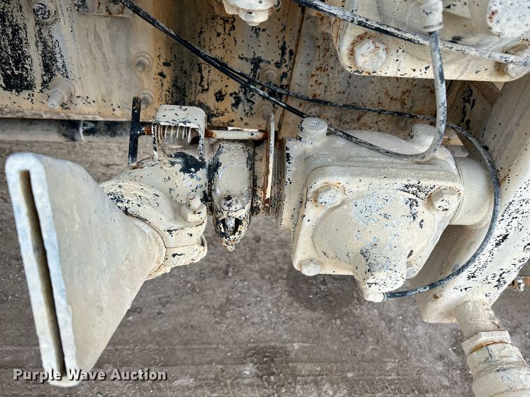 image for item EJ3340 2006 Ford F650 Super Duty XL water truck