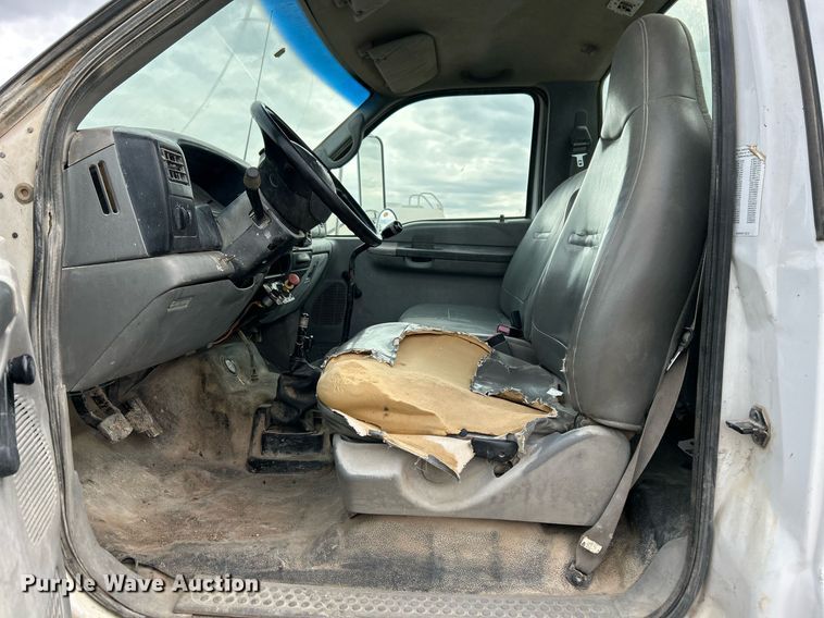 image for item EJ3340 2006 Ford F650 Super Duty XL water truck