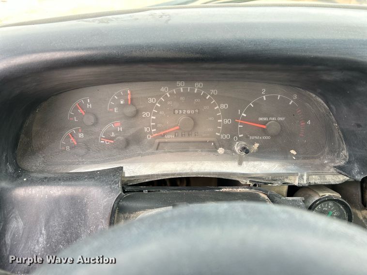 image for item EJ3340 2006 Ford F650 Super Duty XL water truck