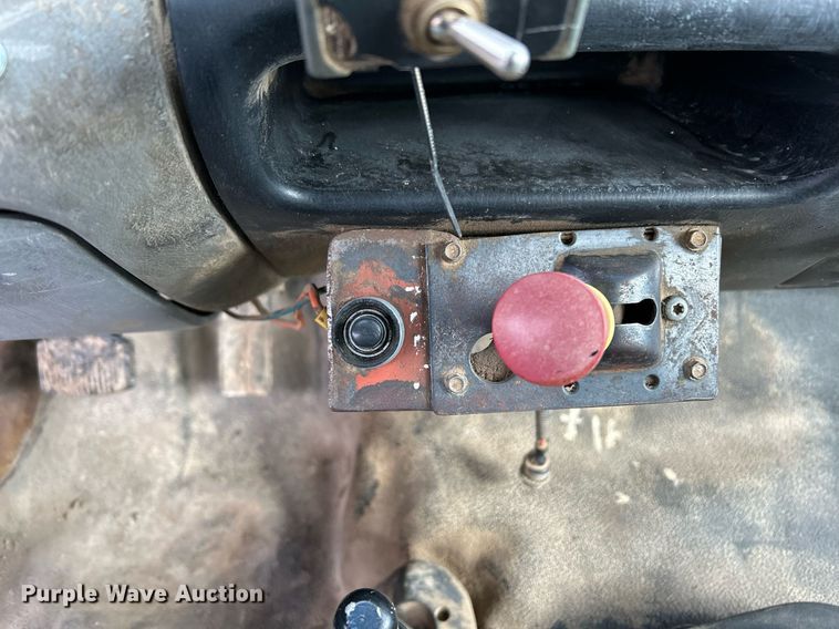 image for item EJ3340 2006 Ford F650 Super Duty XL water truck