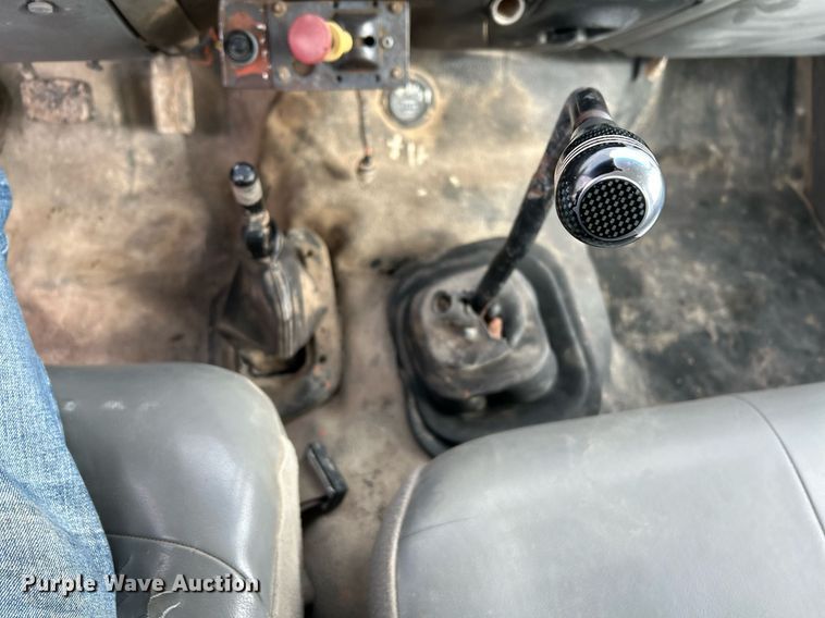 image for item EJ3340 2006 Ford F650 Super Duty XL water truck