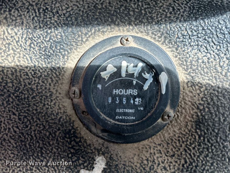 image for item EJ3340 2006 Ford F650 Super Duty XL water truck