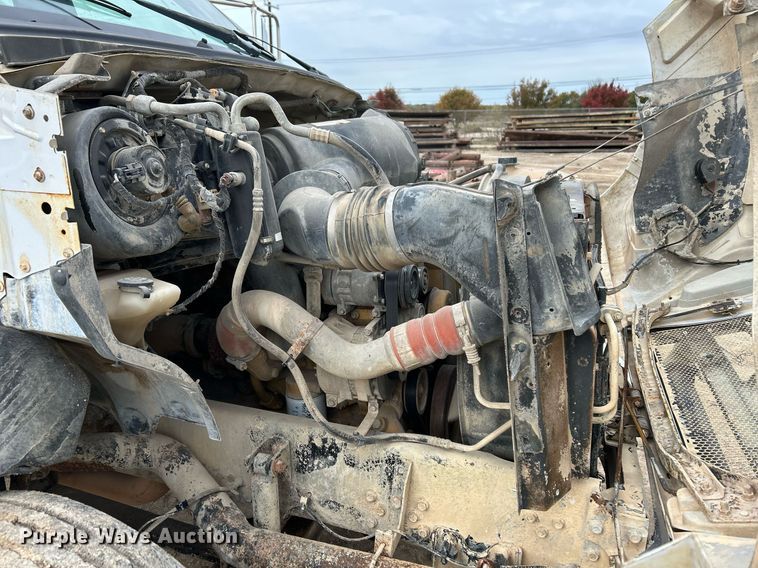 image for item EJ3340 2006 Ford F650 Super Duty XL water truck