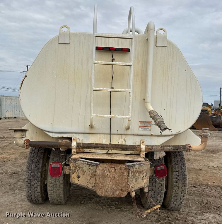 image for item EJ3341 2008 Ford F750 Super Duty XL water truck