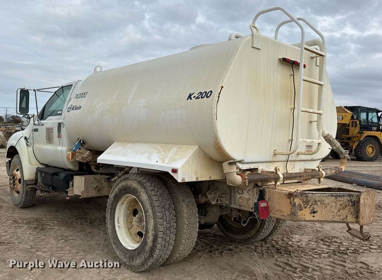 image for item EJ3341 2008 Ford F750 Super Duty XL water truck