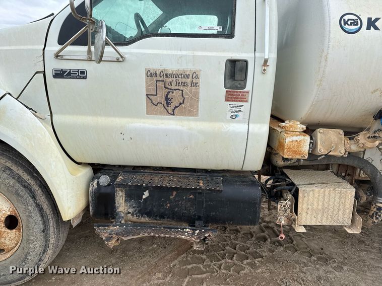 image for item EJ3341 2008 Ford F750 Super Duty XL water truck