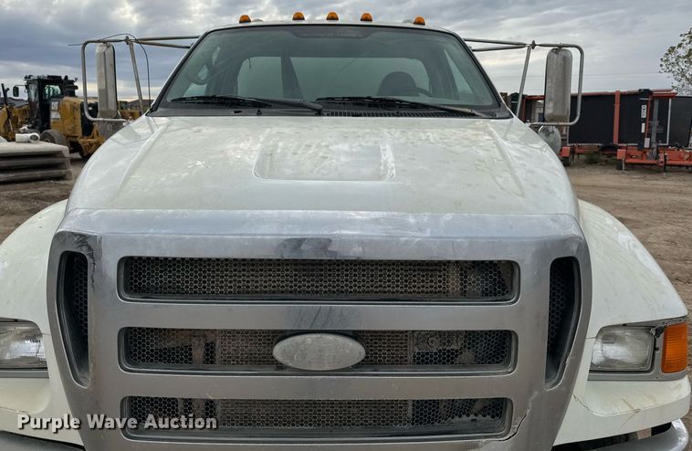 image for item EJ3341 2008 Ford F750 Super Duty XL water truck