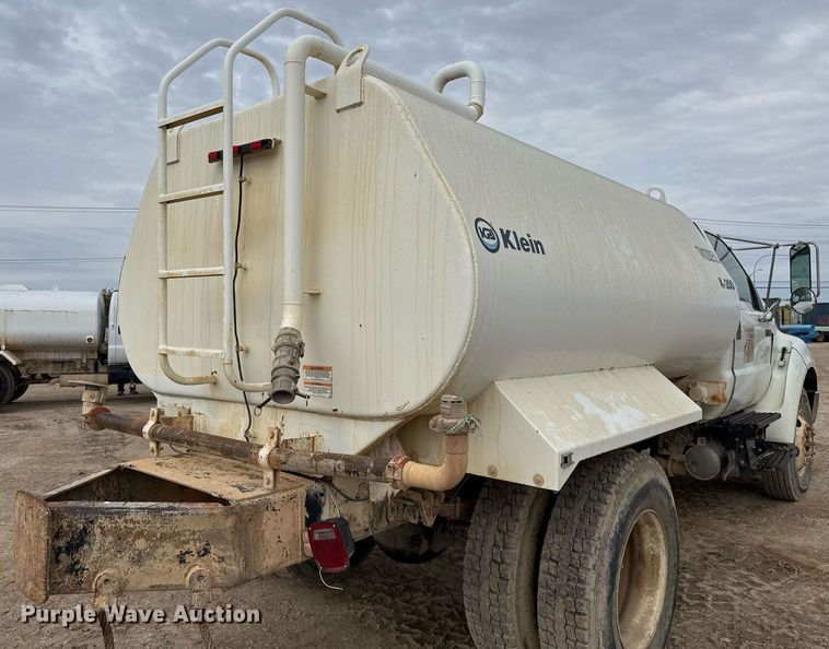 image for item EJ3341 2008 Ford F750 Super Duty XL water truck