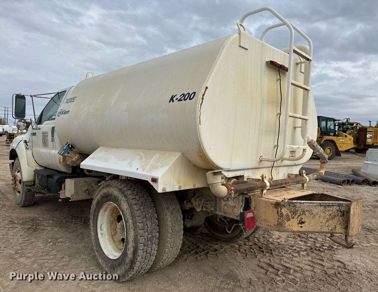 image for item EJ3341 2008 Ford F750 Super Duty XL water truck