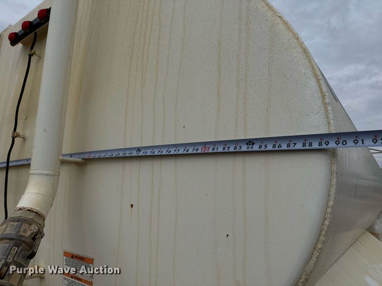 image for item EJ3341 2008 Ford F750 Super Duty XL water truck