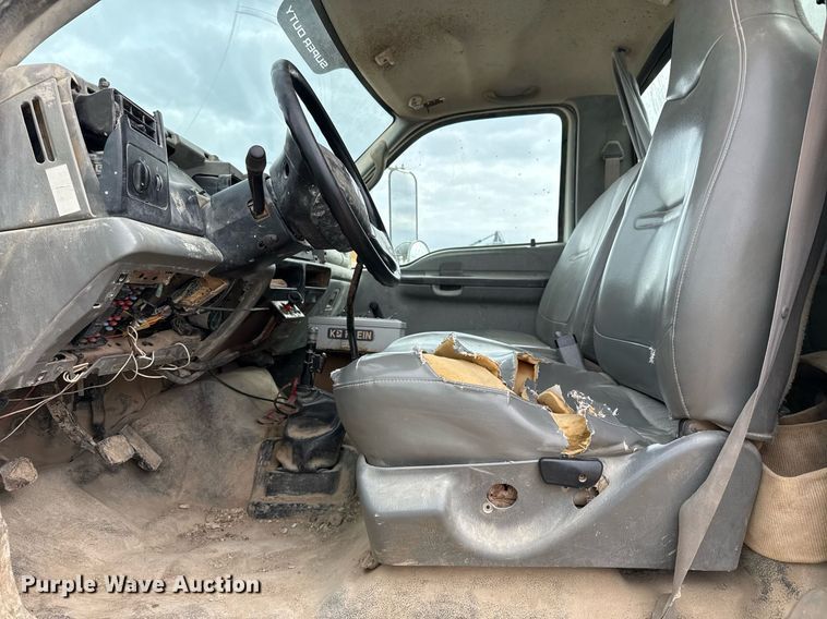 image for item EJ3341 2008 Ford F750 Super Duty XL water truck