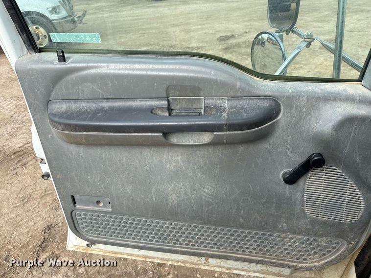 image for item EJ3341 2008 Ford F750 Super Duty XL water truck