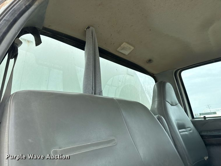 image for item EJ3341 2008 Ford F750 Super Duty XL water truck