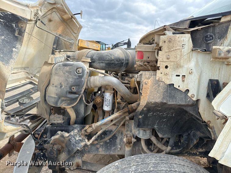 image for item EJ3341 2008 Ford F750 Super Duty XL water truck