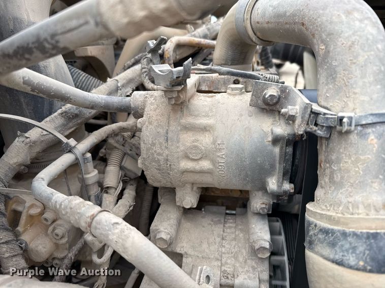 image for item EJ3341 2008 Ford F750 Super Duty XL water truck