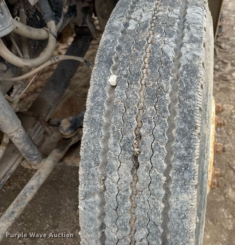 image for item EJ3341 2008 Ford F750 Super Duty XL water truck