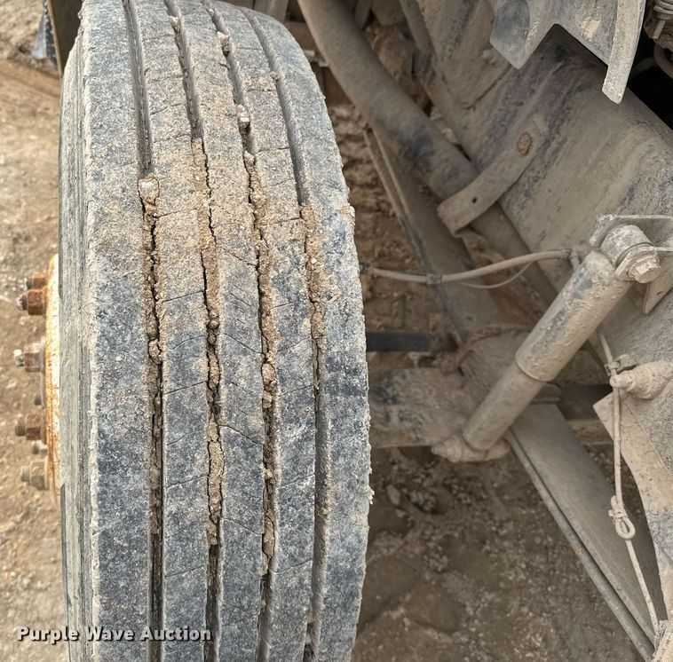 image for item EJ3341 2008 Ford F750 Super Duty XL water truck