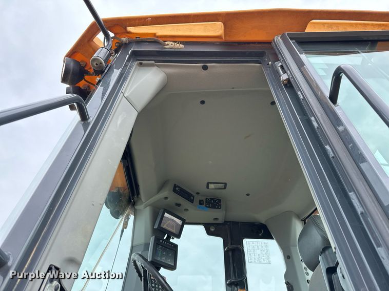 image for item EJ3342 2019 John Deere 544L wheel loader