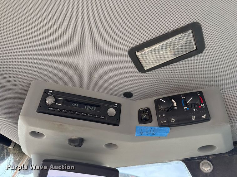 image for item EJ3342 2019 John Deere 544L wheel loader