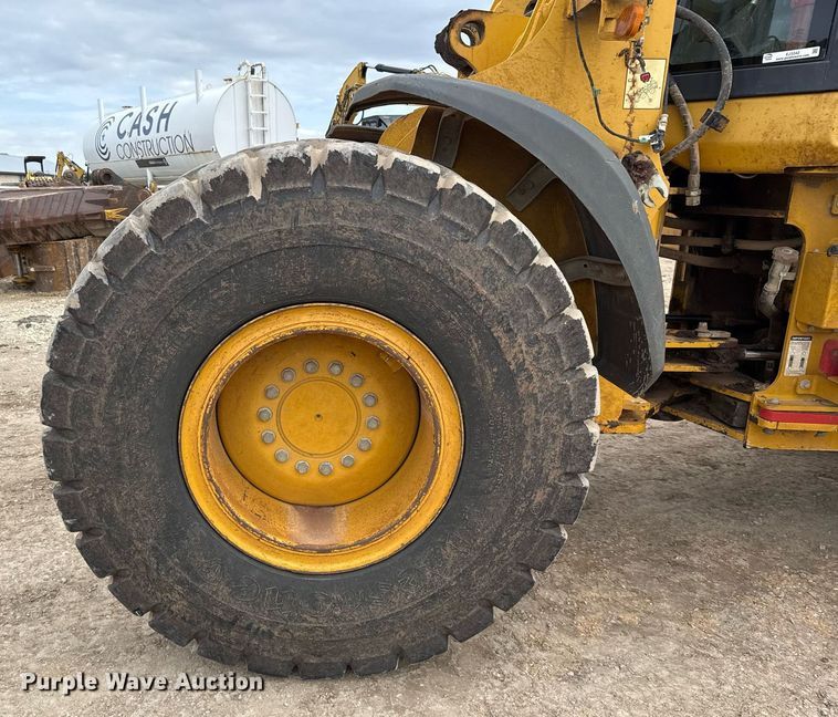 image for item EJ3342 2019 John Deere 544L wheel loader