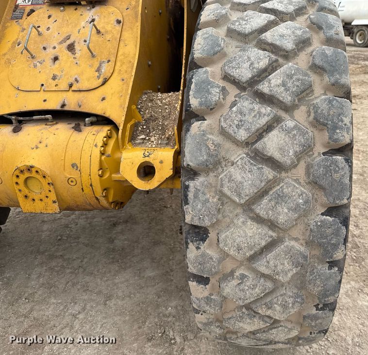 image for item EJ3342 2019 John Deere 544L wheel loader