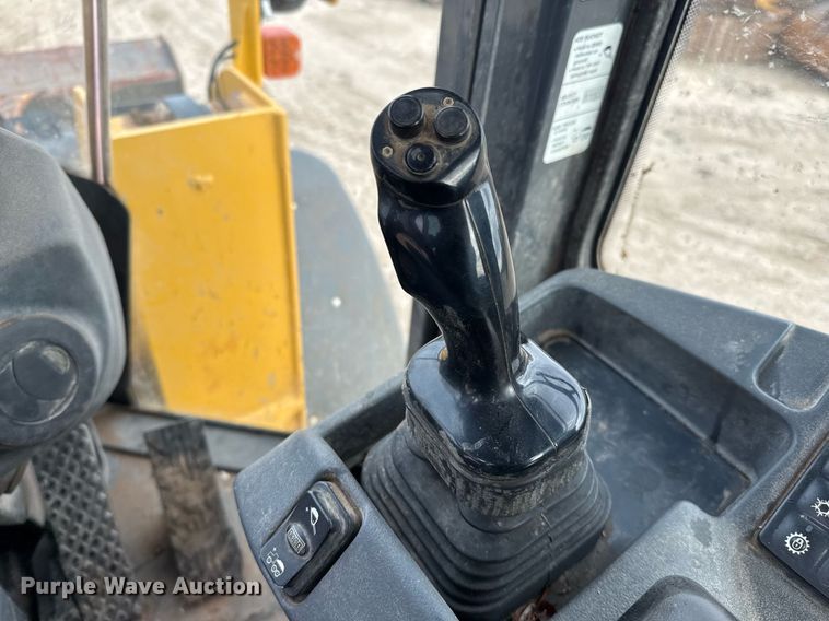 image for item EJ3344 2018 John Deere 624K-II wheel loader