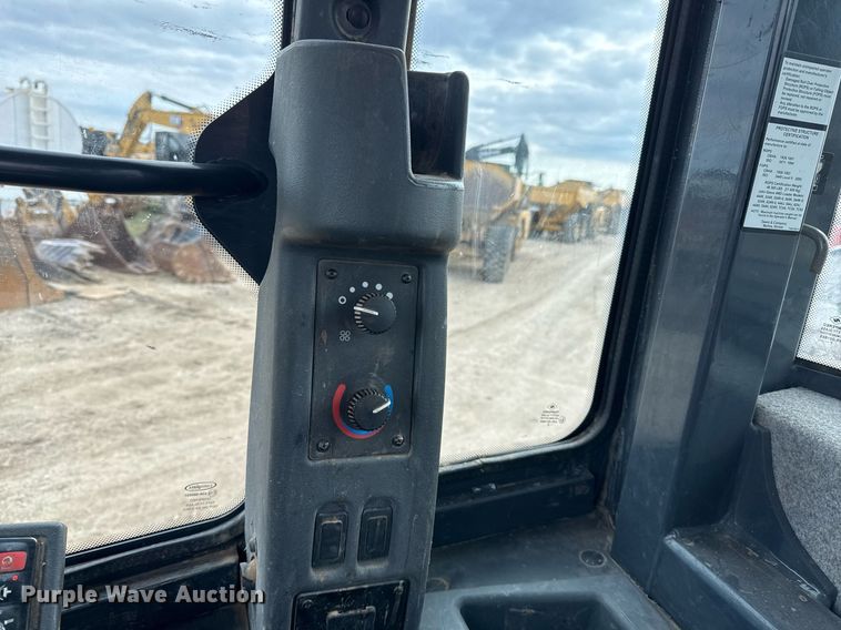 image for item EJ3344 2018 John Deere 624K-II wheel loader