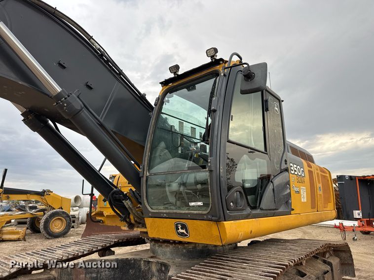 image for item EJ3347 2019 John Deere 350G LC excavator