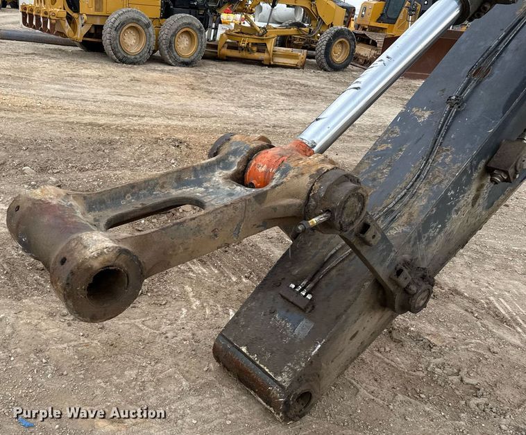 image for item EJ3347 2019 John Deere 350G LC excavator