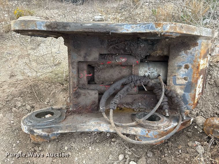 image for item EJ3347 2019 John Deere 350G LC excavator