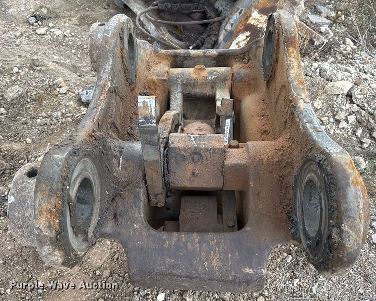 image for item EJ3347 2019 John Deere 350G LC excavator