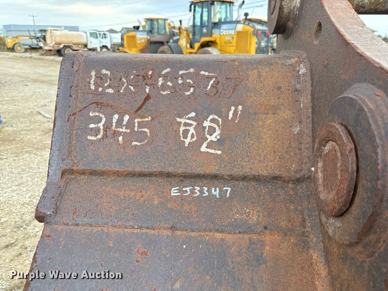 image for item EJ3347 2019 John Deere 350G LC excavator