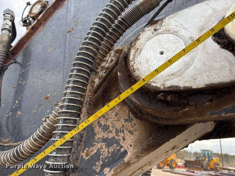 image for item EJ3347 2019 John Deere 350G LC excavator