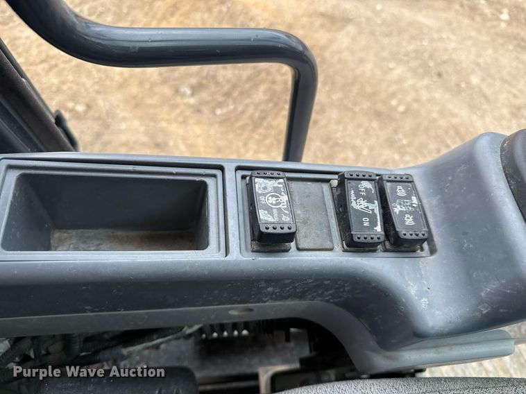 image for item EJ3347 2019 John Deere 350G LC excavator
