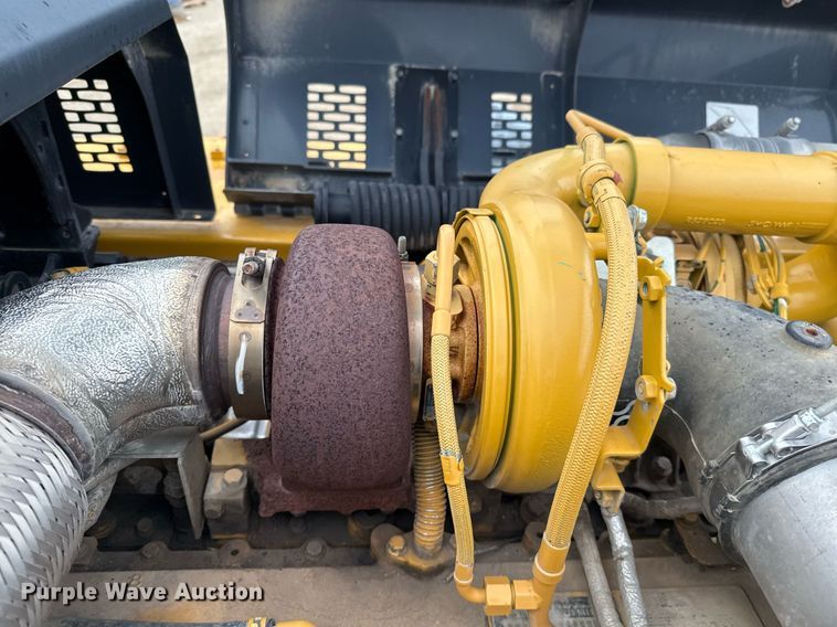 image for item EJ3347 2019 John Deere 350G LC excavator