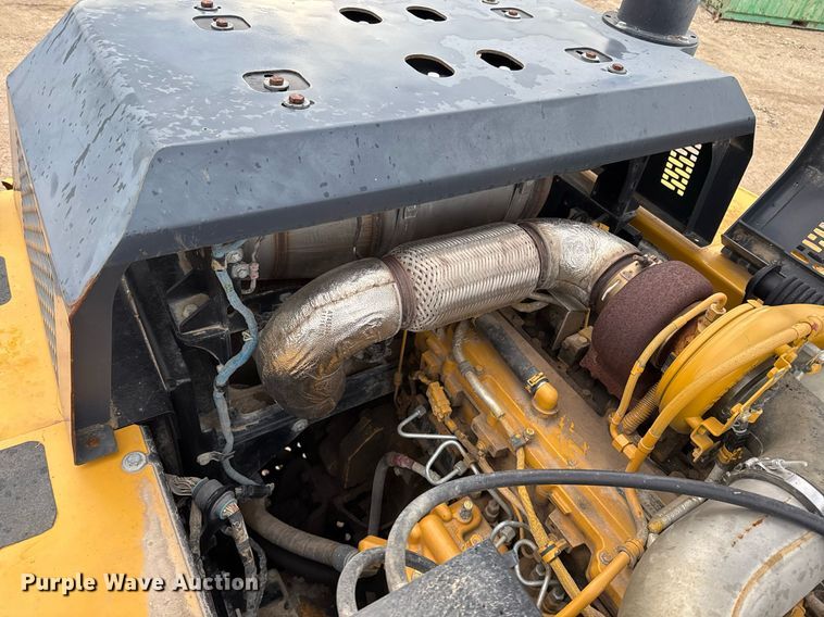 image for item EJ3347 2019 John Deere 350G LC excavator