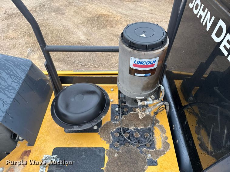 image for item EJ3347 2019 John Deere 350G LC excavator