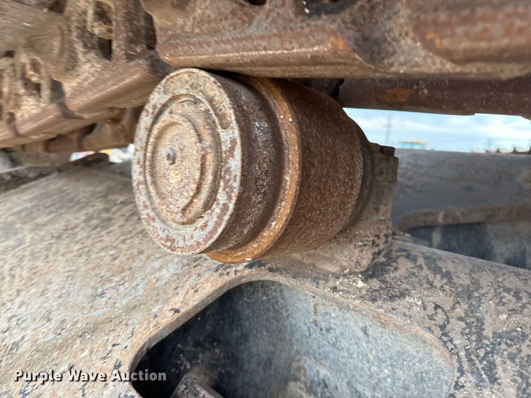 image for item EJ3347 2019 John Deere 350G LC excavator