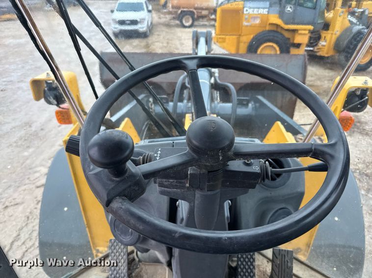 image for item EJ3348 2017 John Deere 544K-II loader