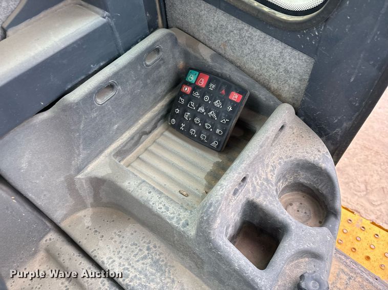 image for item EJ3348 2017 John Deere 544K-II loader