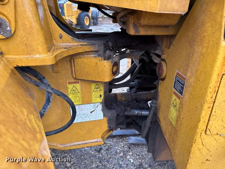 image for item EJ3349 Kawasaki 70ZV-2 wheel loader