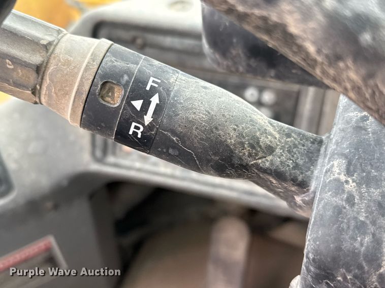 image for item EJ3349 Kawasaki 70ZV-2 wheel loader